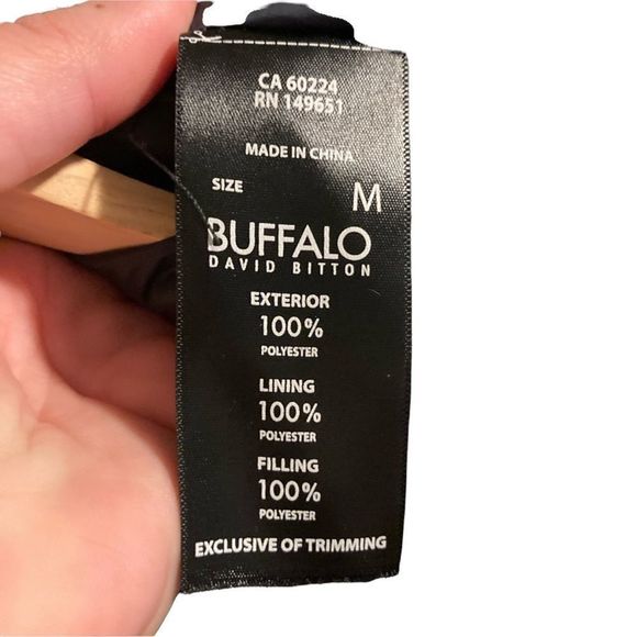 Buffalo size medium puffer vest / navy - perfect condition - Picture 5 of 8